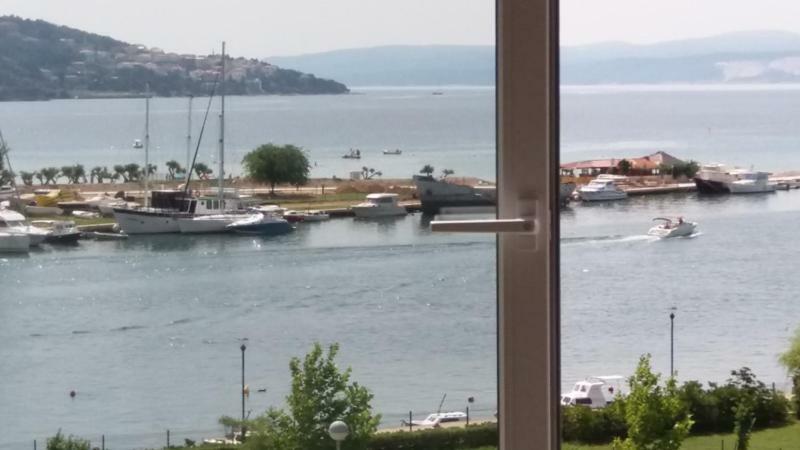 Seaview Apartment Оміш Екстер'єр фото